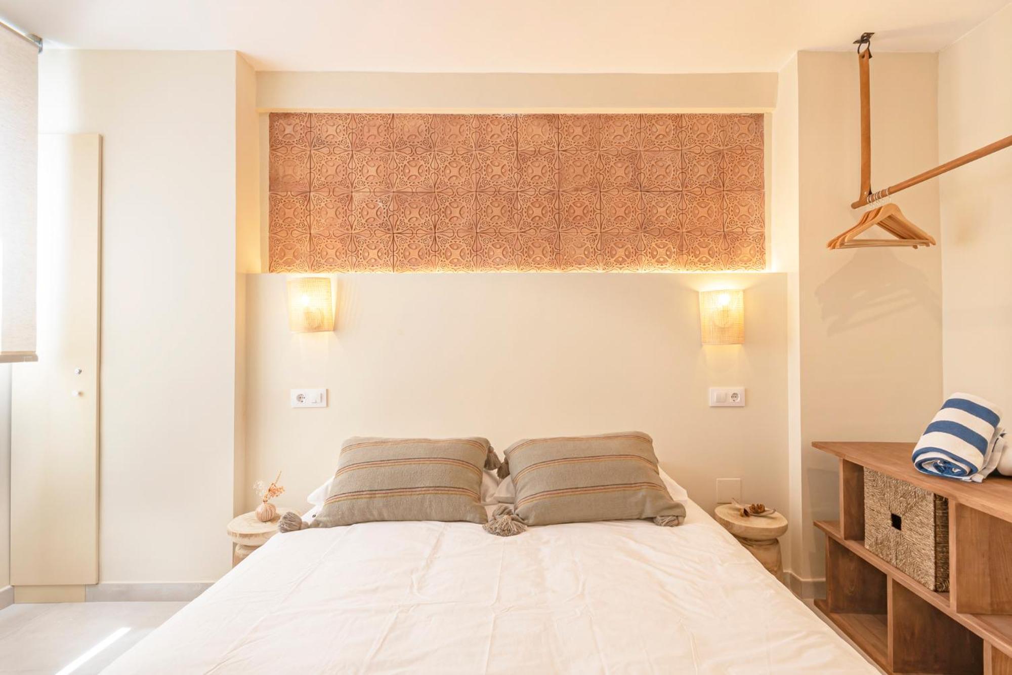 K-Sense By Nuka Homes Platja de Larenal Ngoại thất bức ảnh
