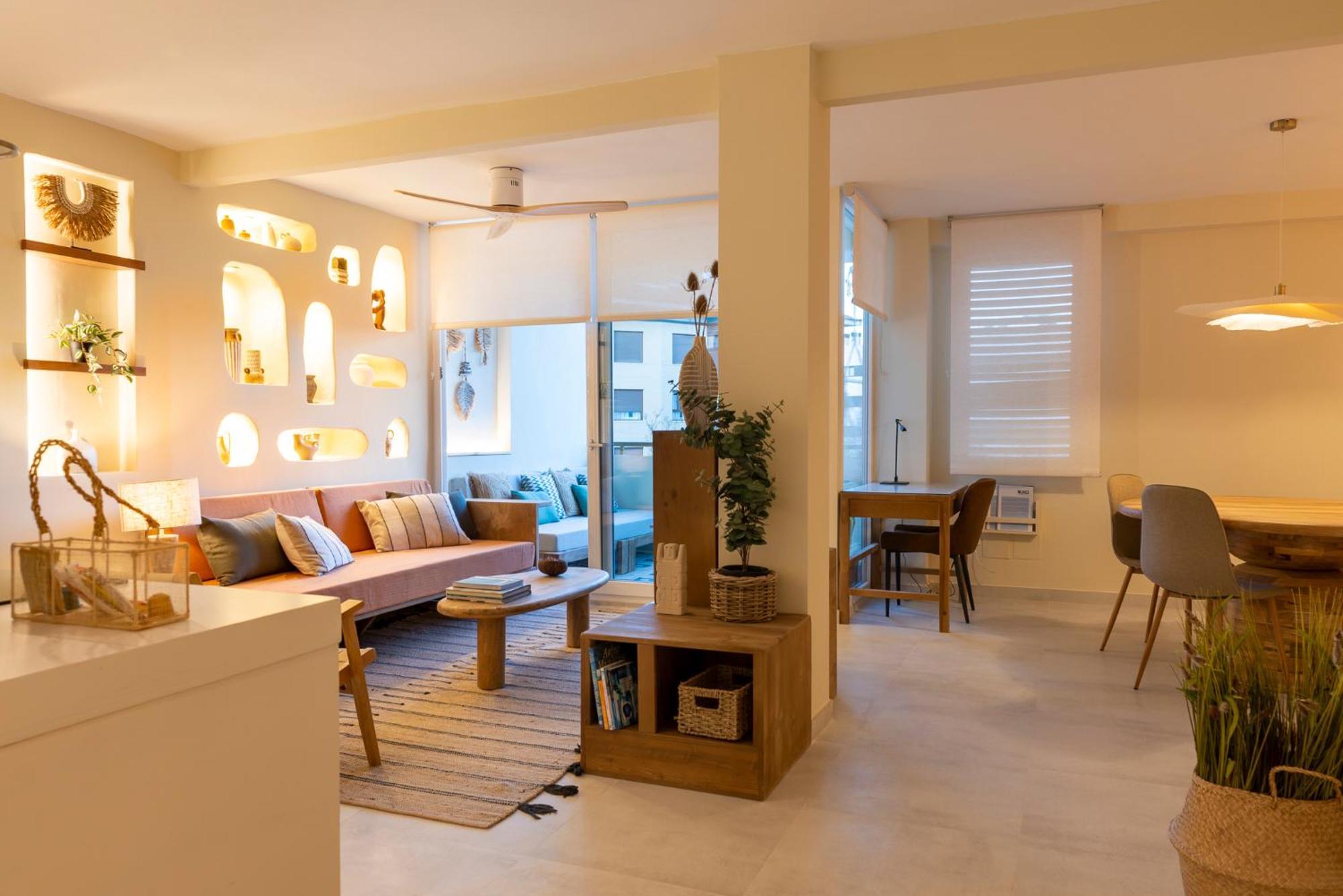 K-Sense By Nuka Homes Platja de Larenal Ngoại thất bức ảnh